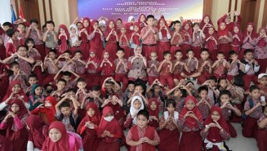 Bunda PAUD Kota Makassar Ikuti Simulasi Pembelajaran Metode Gasing Bersama Guru dan Siswa