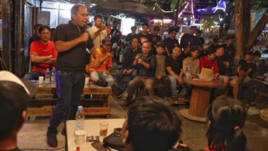 Danny Pomanto Ngopi dan Diskusi Bareng Pemuda Wajo