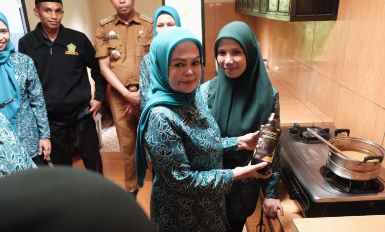 Gowaren Inovasi Gula Aren Cair Khas Bissoloro dari PKK Bungaya, Bernilai Jual Tinggi