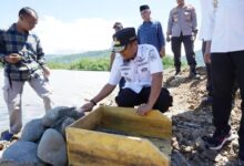 Gubernur Andi Sudirman Letakkan Batu Pertama Pembangunan Masjid Uwais Al-Qarni Palopo