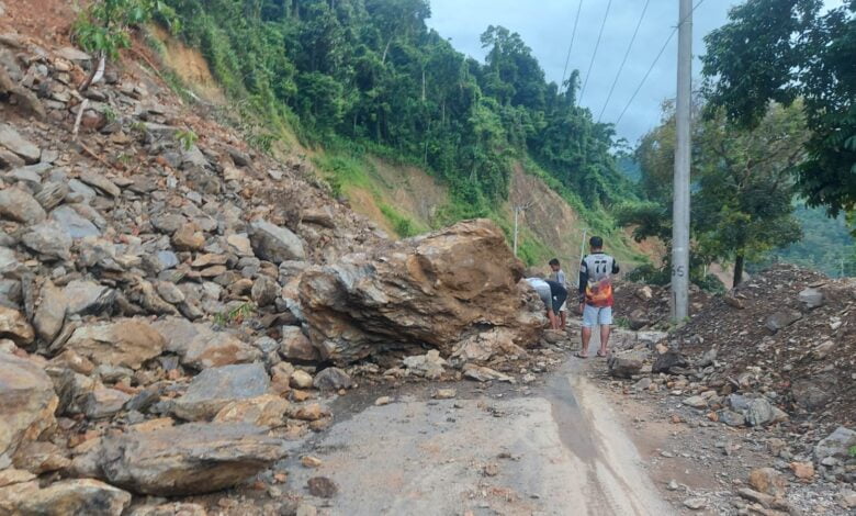 Sempat Longsor, Poros Jalan Batusitanduk-Rantepao di Luwu Sudah Dapat Dilalui Kendaraan