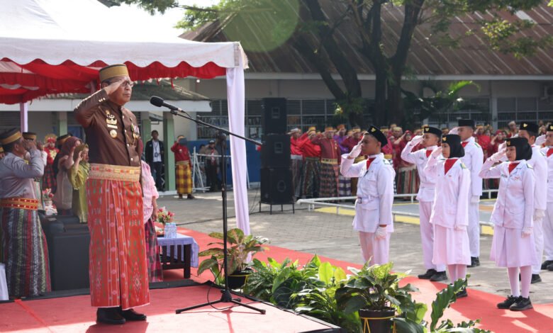 Danny Pomanto Canangkan Penggunaan Baju Adat dan Penerapan Metode Belajar Gampang Asyik Menyenangkan pada Hardiknas 2023