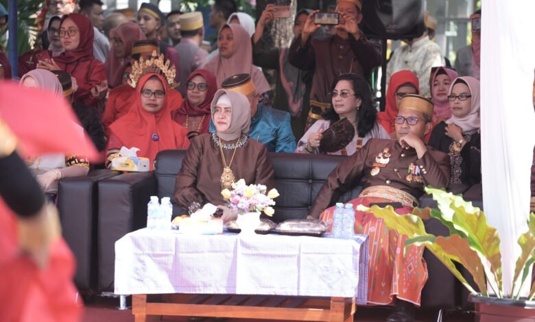 Indira Yusuf Ismail Hadiri Upacara Gabungan Hardiknas 2023 di SMPN 13 Makassar