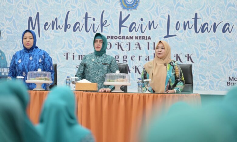 Buka Pelatihan Membatik Kain Lontara, Indira Harap Batik Lontara Mendunia
