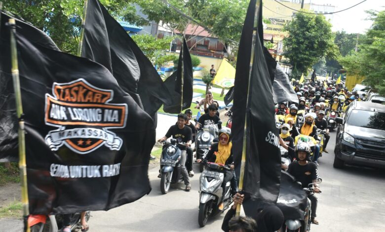 Dikawal Laskar Anak Lorongna Makassar, Ketua Golkar Makassar Daftarkan Bacaleg ke KPU
