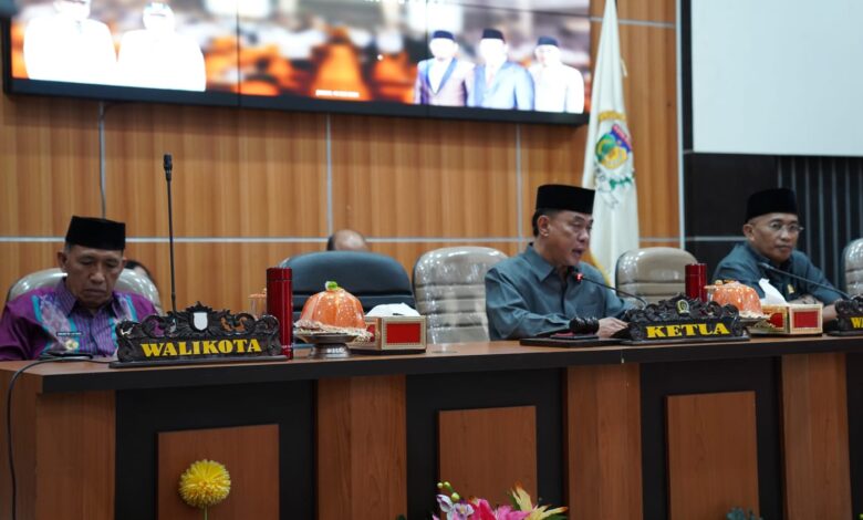 Diwakili Asisten III, Wali Kota Palu Hadiri Rapat Paripurna DPRD Palu Soal Penetapan Propemperda