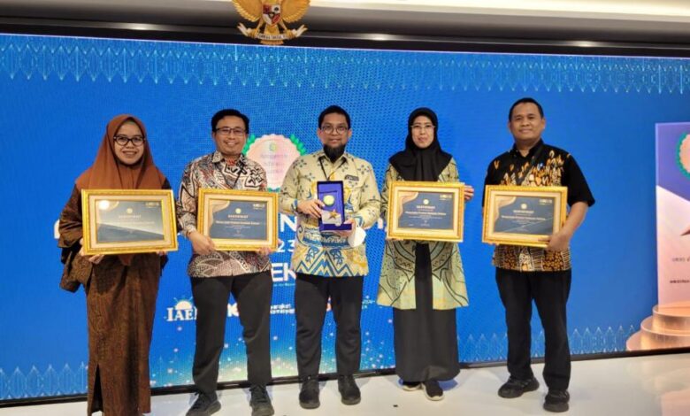Pemprov Sulsel Borong 5 Penghargaan di Ajang Adinata Syariah 2023