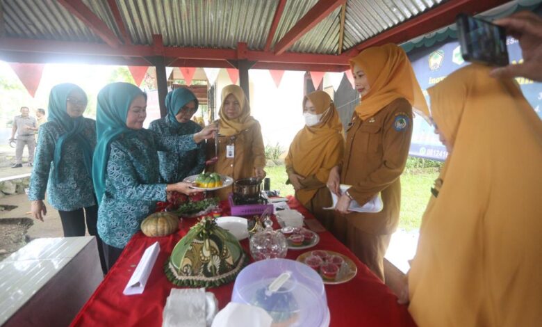 PKK Kecamatan Manuju Hadirkan Puding Kelor Pelangi, Kudapan dengan Nilai Gizi Tinggi Bagi Balita dan Ibu Hamil