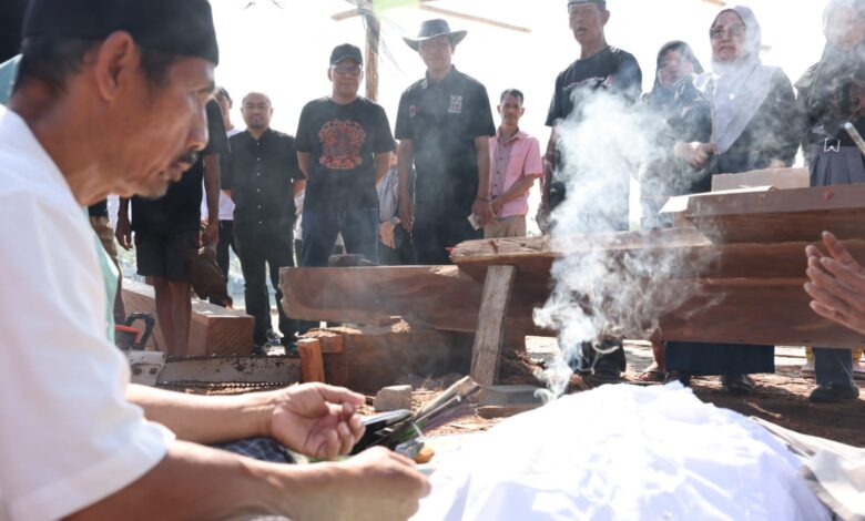 Pantau Progres Pinisi di CPI, Wali Kota Danny Pomanto Kita Akan Buat Dua Pinisi Lagi