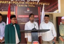 Ketua PKB Luwu Timur Sunawar Arisal resmi mendaftarkan Bakal Calon Legislatif (Bacaleg) di Kantor KPU, Sabtu 13 Mei 2023.