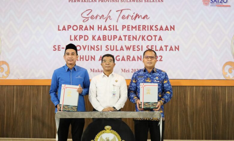 Danny Pomanto bersama Wakil Wali Kota Fatmawati Rusdi berhasil meraih opini Wajar Tanpa Pengecualian (WTP) Badan Pemeriksa Keuangan (BPK).