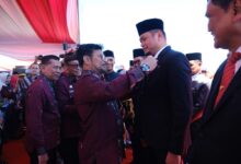 Bupati Gowa Persembahkan Tanda Kehormatan Satyalancana Wira Karya untuk Seluruh Petani