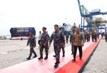 Dampingi KSAL Laksamana TNI Muhammad Ali, Danny Pomanto Jajal KRI Bung Karno-369