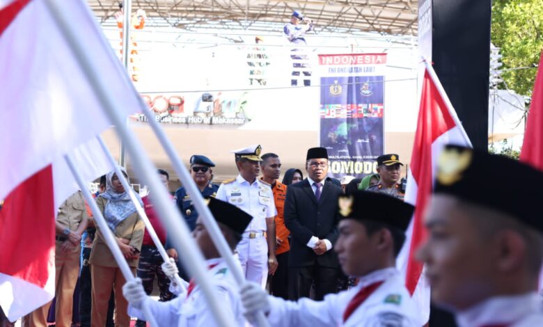 Danny Pomanto-Brigjen TNI Amir Kasman Lepas Peserta City Parade MNEK 2023