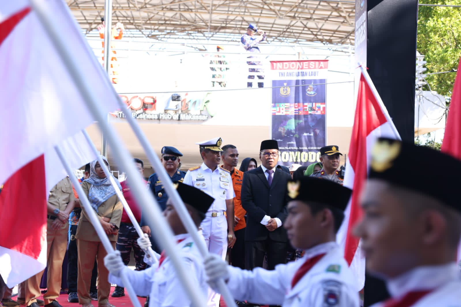 Danny Pomanto-Brigjen TNI Amir Kasman Lepas Peserta City Parade MNEK 2023