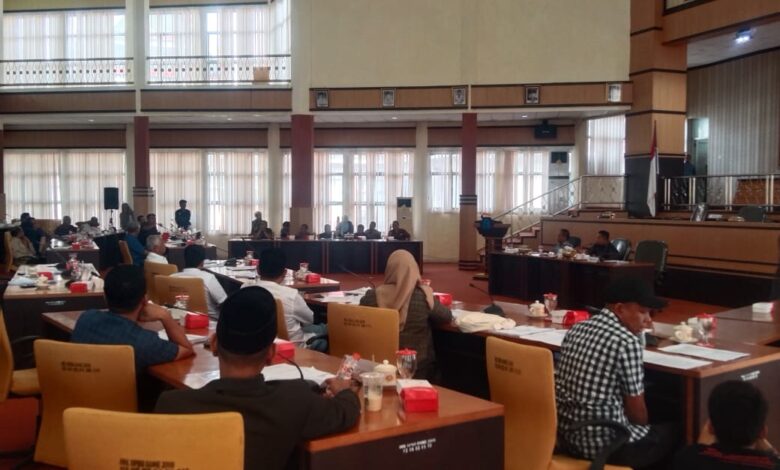 Dewan Geram Ketua TAPD Pemkab Bone Tak Hadiri RDP Gabugan Komisi DPRD