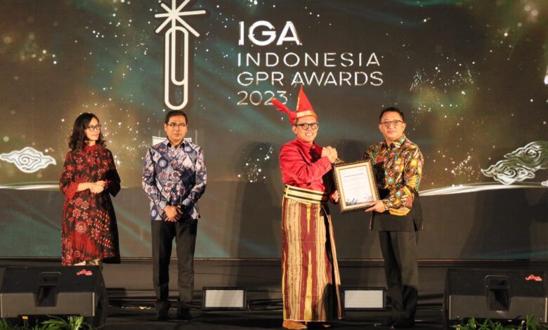 Dinas Kominfo Makassar Terima Dua Penghargaan dari IGA 2023