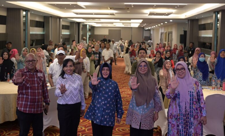 Ketua TP PKK Makassar Bersama Dinas PKKB Sosialisasi Cegah Penikahan Usia Dini