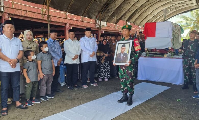 Bupati Bone Jadi Irup Pemakaman Jenazah Almarhum Andi Sumardi Sulaiman