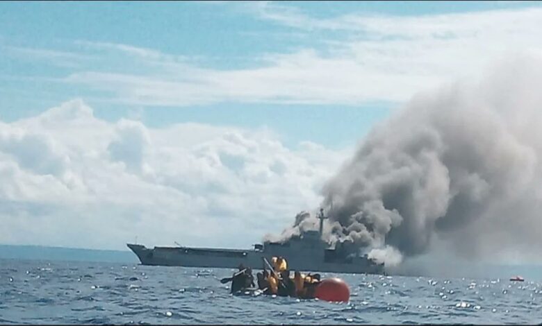KRI Teluk Hading Terbakar Perairan Selayar, sekitar 8 mil laut (15 km) dari Pelabuhan Bira, Bulukumba, Sulawesi Selatan