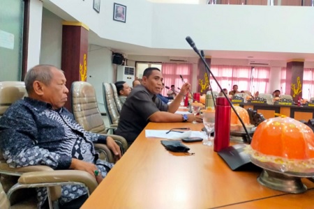 Anggota DPRD Palu Syarif Geram, OPD Tidak Siapkan Dokumen Ranperda Tentang Pajak Daerah dan Retribusi Untuk Dibahas Bersama