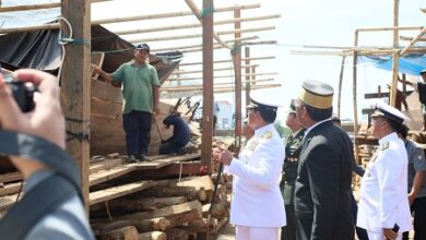 Panglima TNI Terkesima dengan Program Pembangunan Kapal Pinisi Danny Pomanto di Makassar