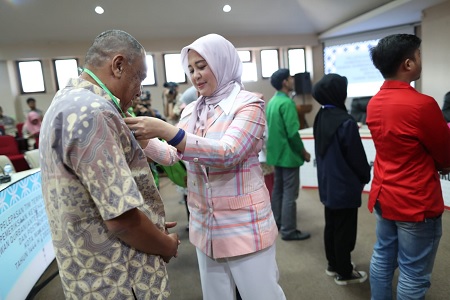 Wakil Wali Kota Makassar Lakukan Pelepasan Tim Terpadu Pemeriksaan Hewan Qurban
