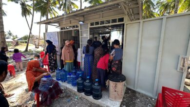 Air Bersih di Pulau Karumpa Tepenuhi Berkat Arsinum, Warga Terima Kasih Pak Gubernur Andi Sudirman