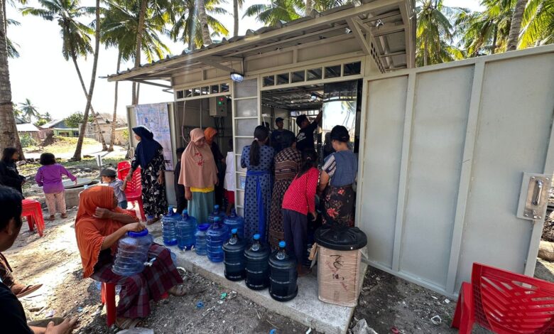Air Bersih di Pulau Karumpa Tepenuhi Berkat Arsinum, Warga Terima Kasih Pak Gubernur Andi Sudirman