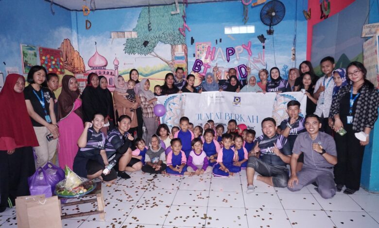 CSR Mercure Makassar Nexa Pettarani dan UNIFA Sumbangkan Makanan Sehat dan Perlengkapan Sekolah untuk Anak-anak