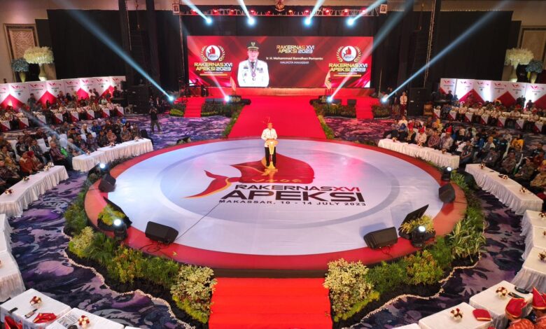 Dari Makassar, Bima Arya Sampaikan 3 Pesan Penting di Rakernas APEKSI