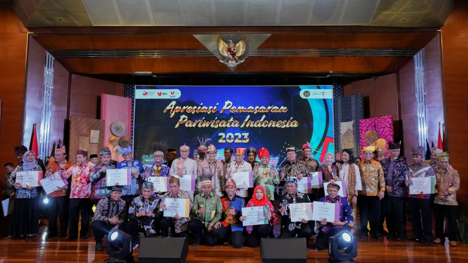 Dinas Pariwisata Makassar Raih Penghargaan Lomba Video Kreatif Bangga Berwisata di Indonesia