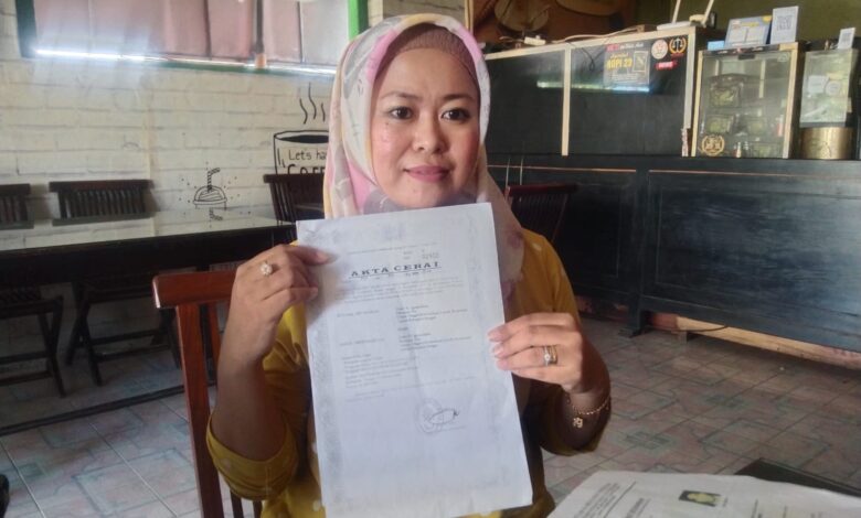 Jadi Tahanan Kejaksaan Istri Sah Oknum Polisi SA Rita Dan Kuasa Hukumnya Lakukan Perlawanan