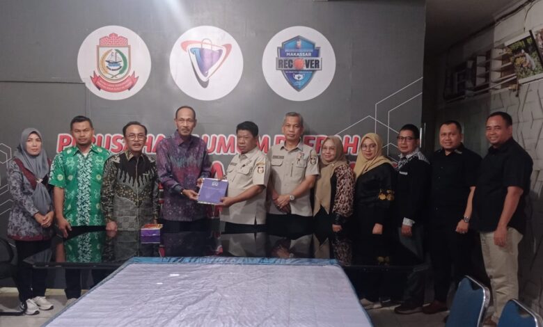 Komisi I DPRD Kabupaten Banjar Tertarik Penangan PKL Perumda Pasar Makassar