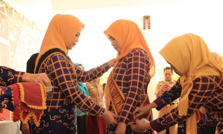 Lantik Bunda PAUD Kecamatan, Herfida Ibu adalah Madrasah dalam Mendidik Anak