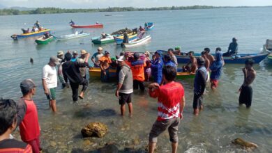Warga Desa Belopa, Kecamatan Belopa, Kabupaten Luwu Nasaruddin (67) akhirnya ditemukan di laut dalam keadaan tidak bernyawa lagi, Kamis 27 Juli 2023.