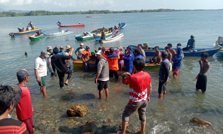 Warga Desa Belopa, Kecamatan Belopa, Kabupaten Luwu Nasaruddin (67) akhirnya ditemukan di laut dalam keadaan tidak bernyawa lagi, Kamis 27 Juli 2023.