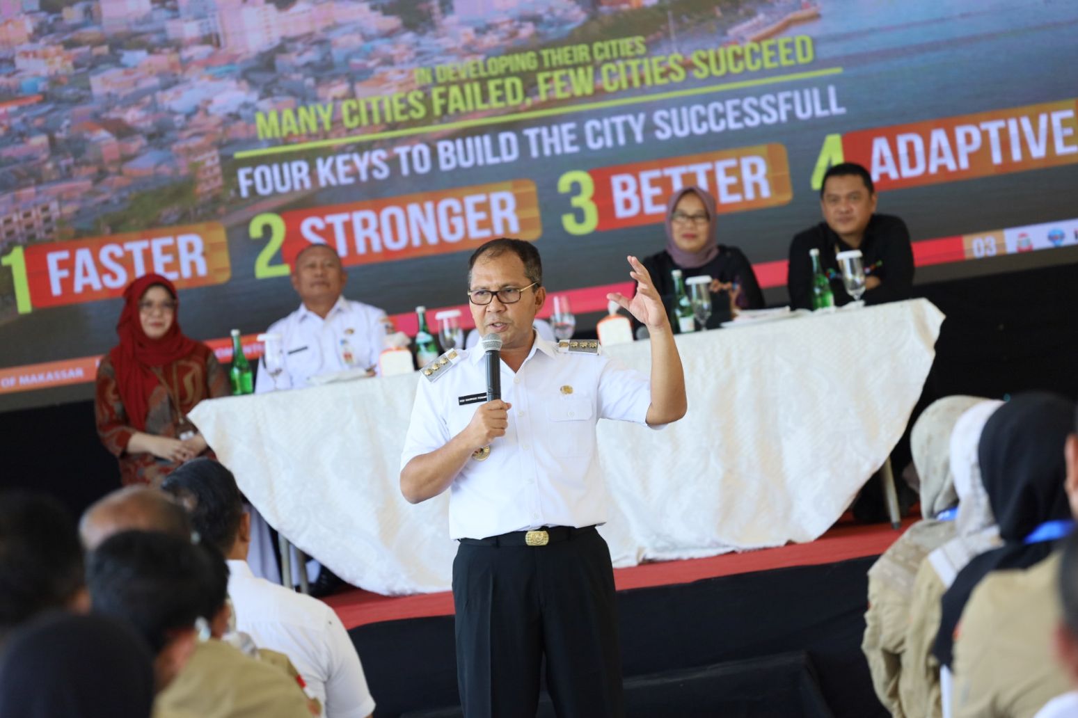 Makassar Lokus VKN LAN 2023, Danny Pomanto Sharing Pengalaman kepada Peserta PKN Angkatan XIV