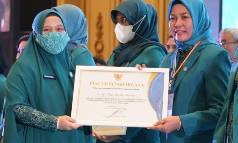 Sentuhan Andi Herfida, PKK Bulukumba Raih Berbagai Prestasi