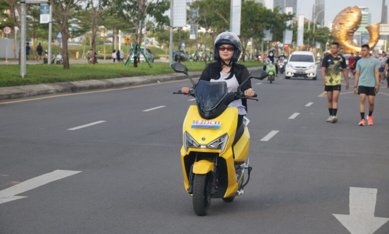 United E-Motor Hadirkan Test Ride Motor Listrik Gratis Bagi Pengunjung CPI