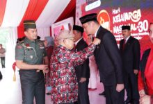 Bupati Gowa Raih Satyalancana Wira Karya Bangga Kencana