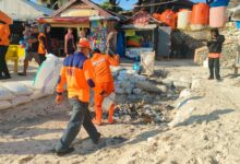 Akhir Pekan, BPBD Gelar Aksi Bersih di Pantai Tanjung Bira