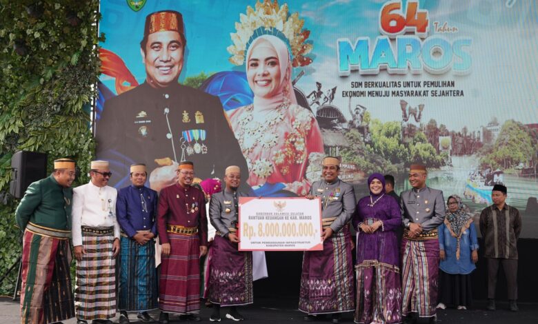 Gubernur Andi Sudirman Serahkan Rp8 Miliar Bantuan Keuangan, Dukung Pembangunan Infrastruktur di Maros