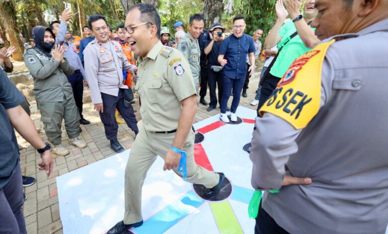 Ikut Kegiatan Outbound, Wali Kota Danny Pomanto Bermain Stasiun Kereta dengan Pemuda Delegasi Apeksi