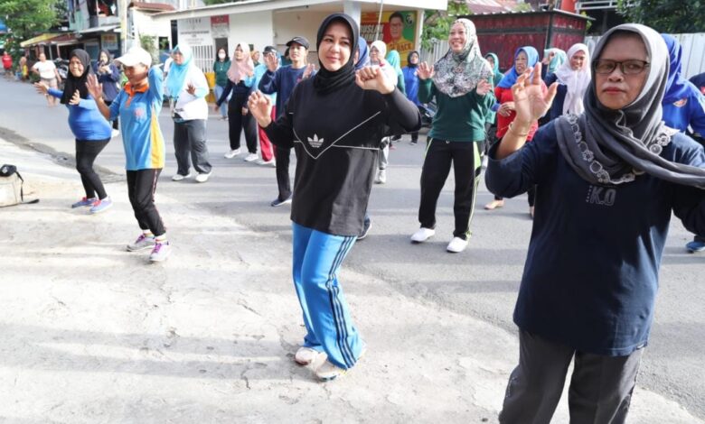 Sabtu Ceria, Fatmawati Rusdi Senam Sehat dan Kunjungi Longwis Maastricht Bara Baraya