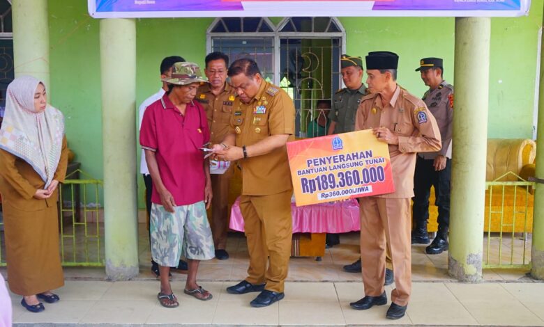 Berikan Bantuan Rp 189 Juta ke Eks Penderita Kusta, Andi Fahsar Tak Ada Yang Berbeda Kita Semua Sama