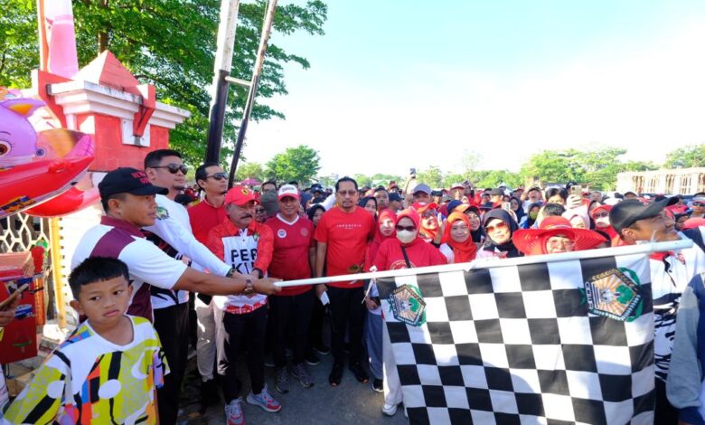 Bupati Adnan Harap Jalan Santai Tingkatkan Kekompakan Antara  Pemerintah dan Masyarakat