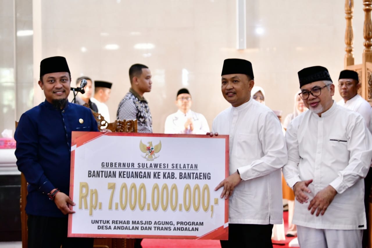 Gubernur Andi Sudirman Kembali Gelontorkan Rp7 Miliar Bantuan Keuangan Untuk Bantaeng