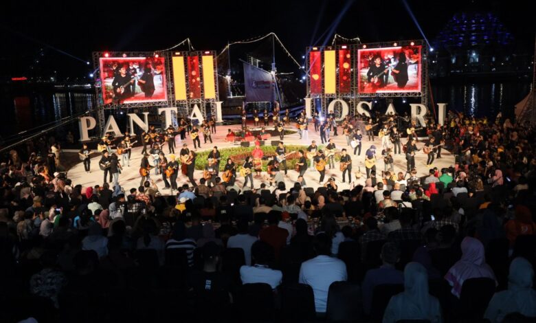 Ratusan Anak Lorongna Makassar Tampil di Closing Ceremony F8 Makassar 2023