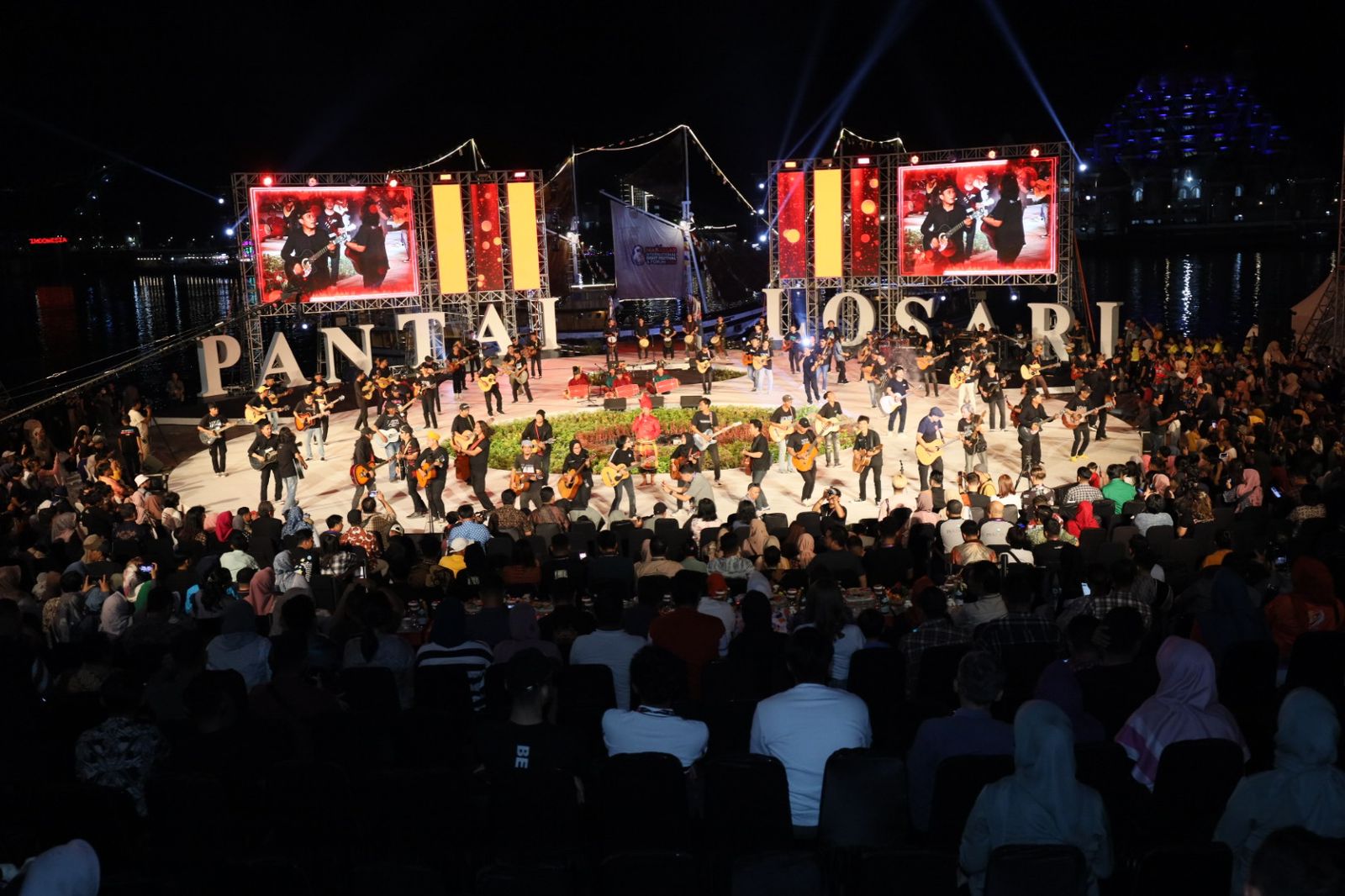 Ratusan Anak Lorongna Makassar Tampil di Closing Ceremony F8 Makassar 2023